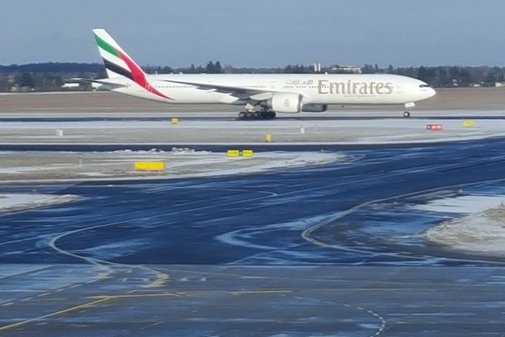 samolot emirates na ławicy (2) - Port Lotniczy Ławica