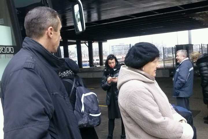 czekając na pociąg - Magda Konieczna