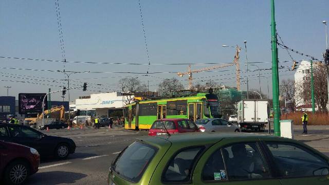 wykolejenie tramwaju na ulicy - AK