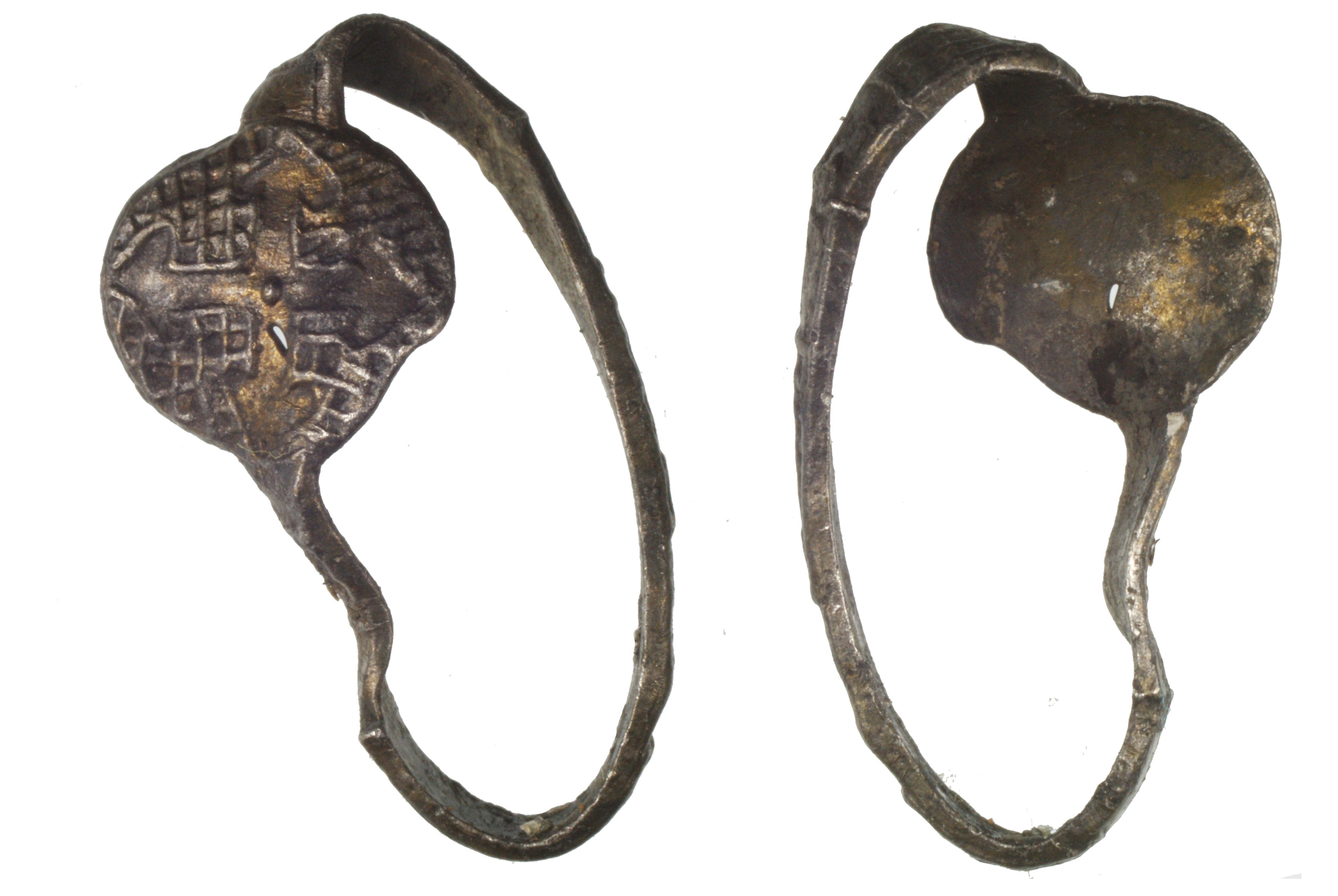 pierścionek z epoki brązu wykopany w calisii - UM Kalisz