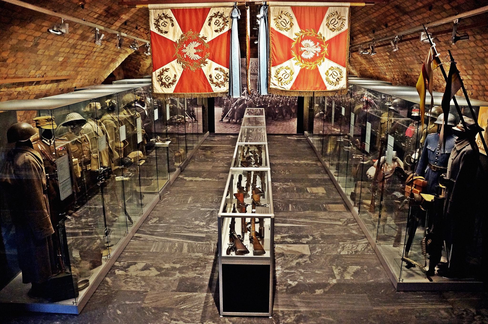 wystawa mundurów muz uzbrojenia - Muzeum Uzbrojenia w Poznaniu