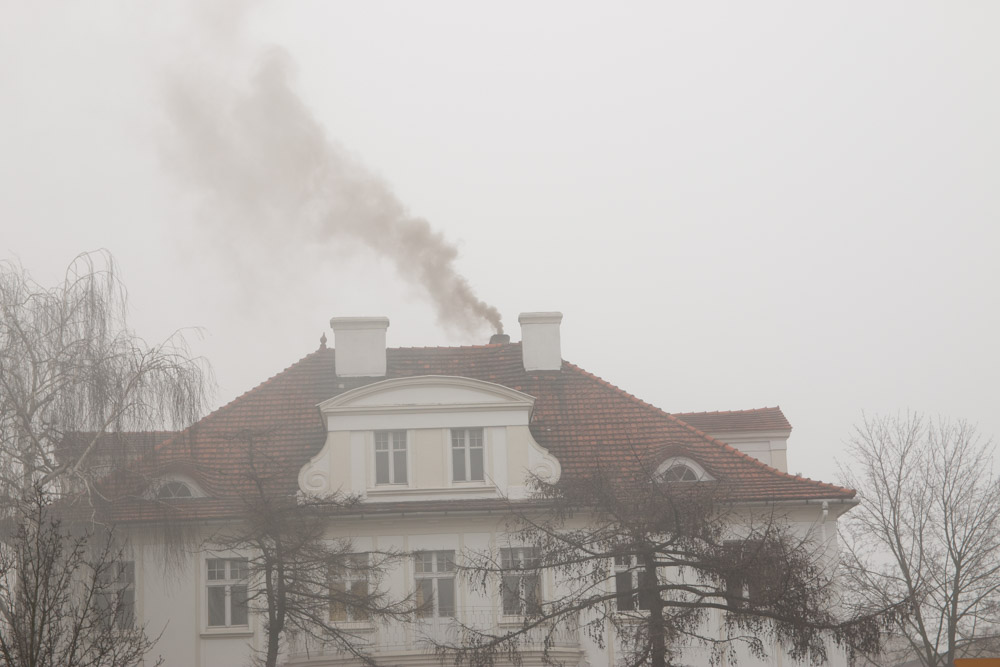dym z komina smog powietrze (1) - Leon Bielewicz