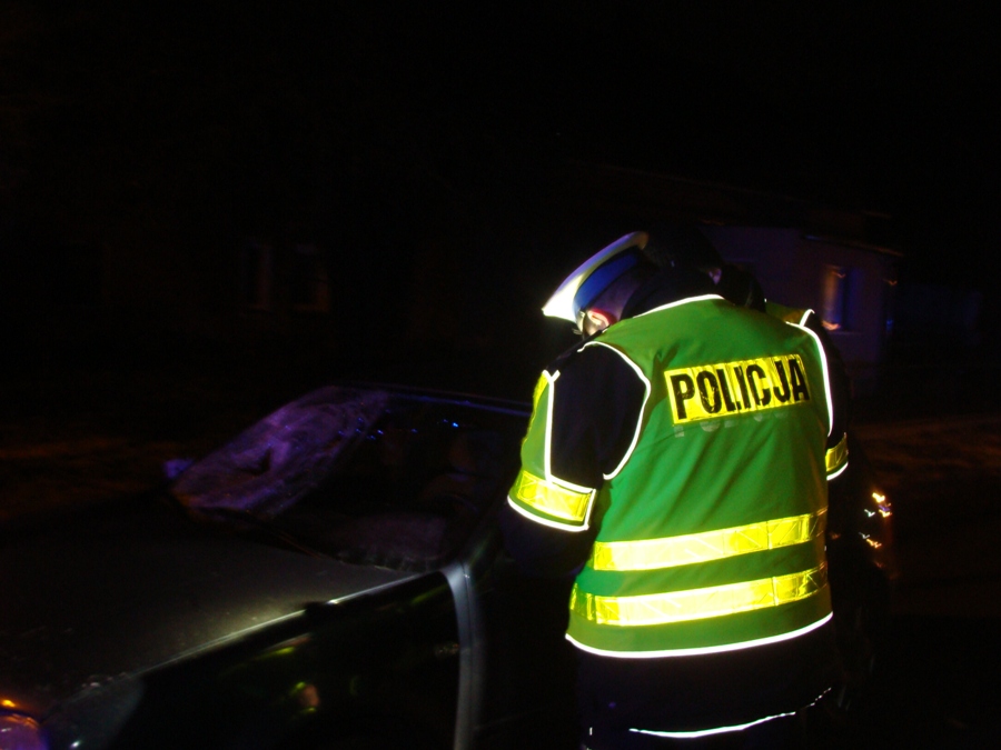 nocna kontrola policji nocny wypadek - Policja
