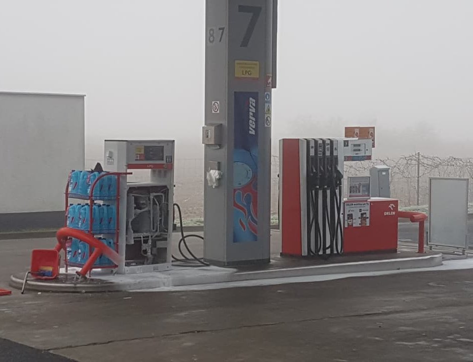 wyciek gazu A2 stacja benzynowa - OSP Kleszczewo Facebook