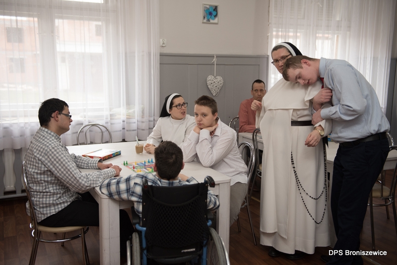 siostry dominikanki dom pomocy społecznej broniszewice - DPS Broniszewice