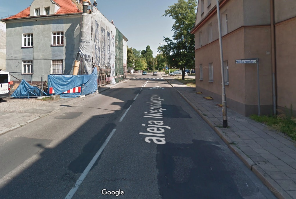 Piła al. niepdoległości - Google Maps (Street View)