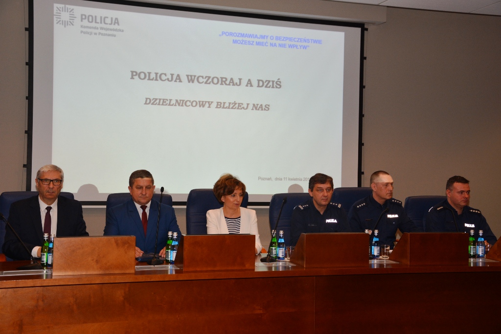 debata o bezpieczeństwie marlena maląg policjanci - Wielkopolski Urząd Wojewódzki