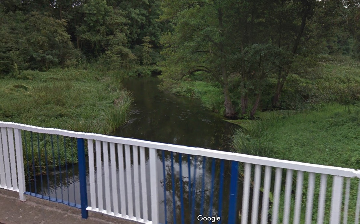 rzeka wełna pod Obornikami - Google Maps (Street View)