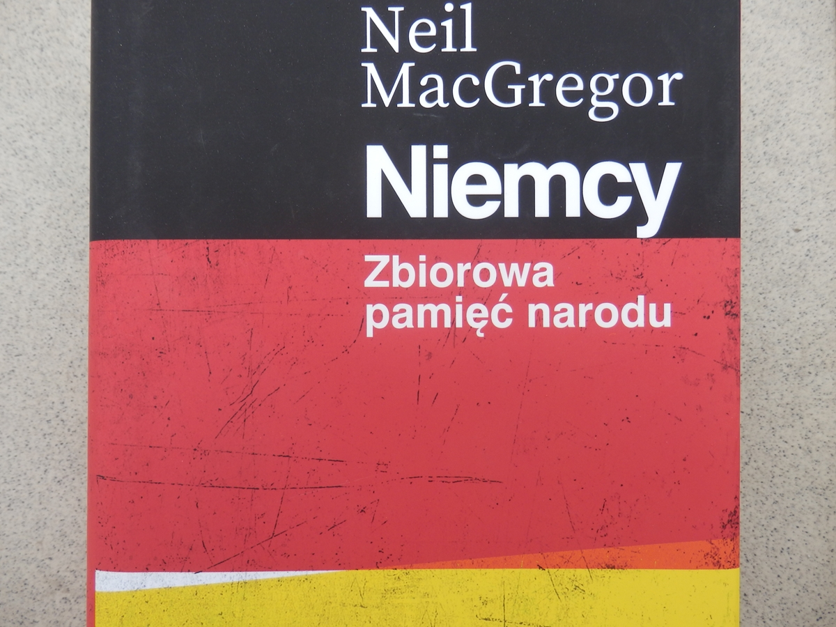 mazurek recenzja Neil MacGregor - Maciej Mazurek
