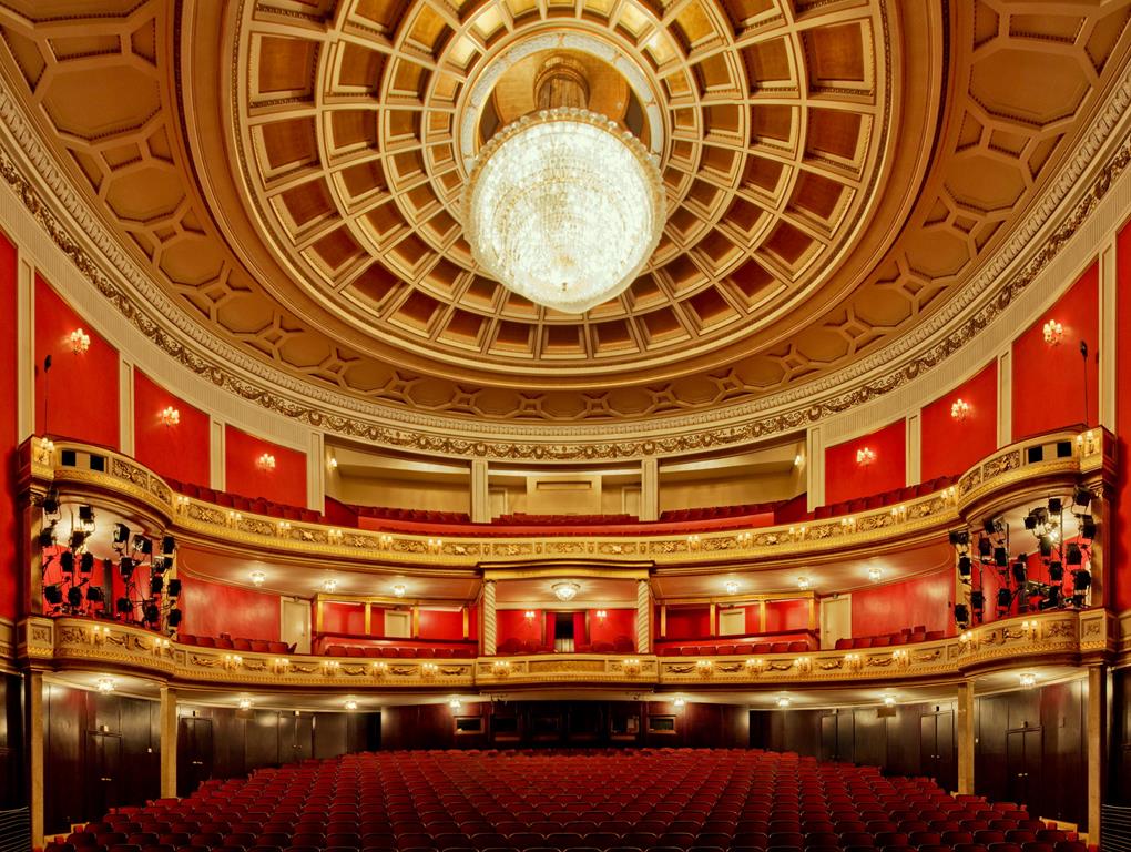żyrandol teatr wielki poznań -  Wikimedia Commons