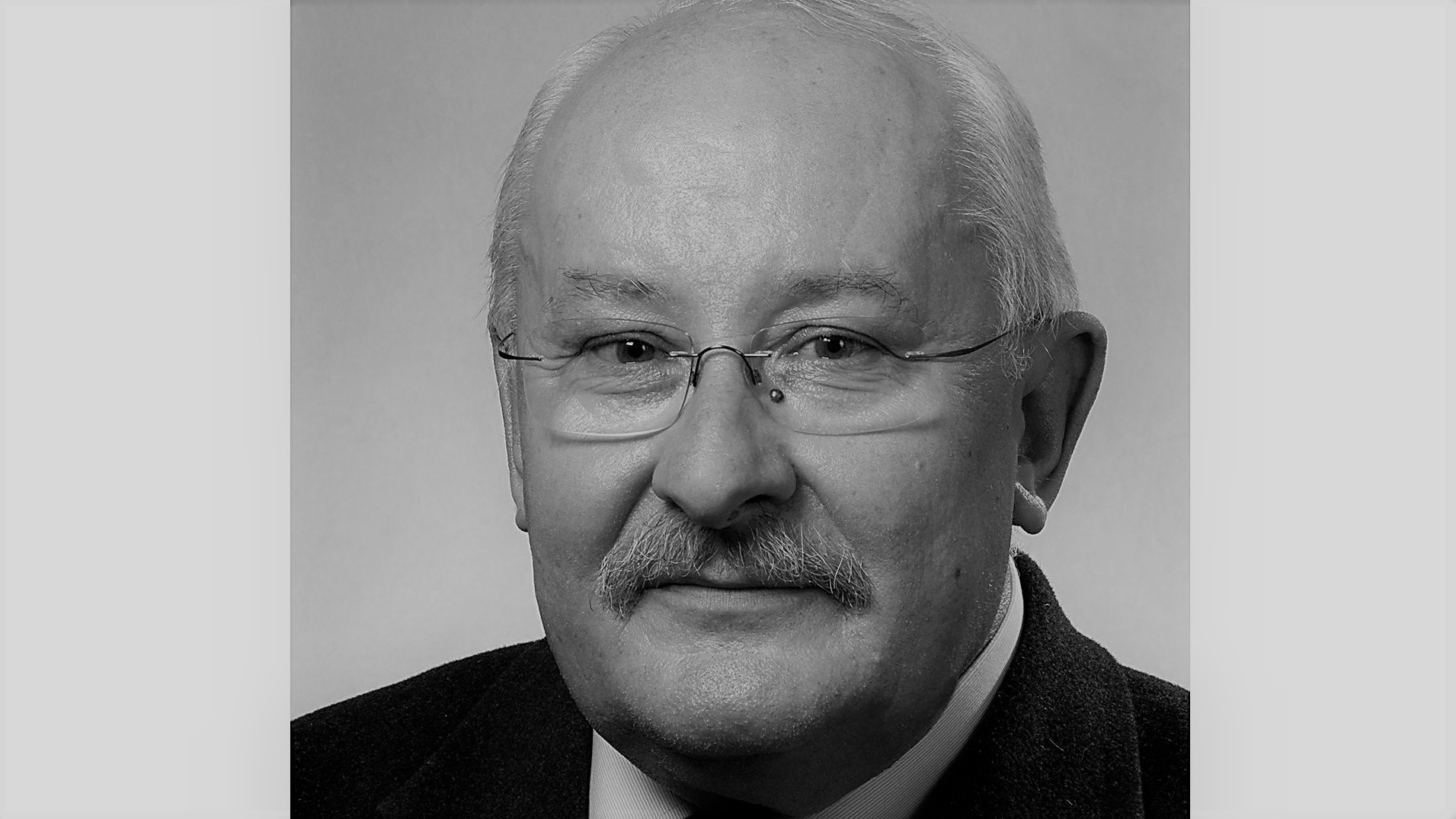 prof. Maciej Serwański - Wikipedia/Piotr Namiota