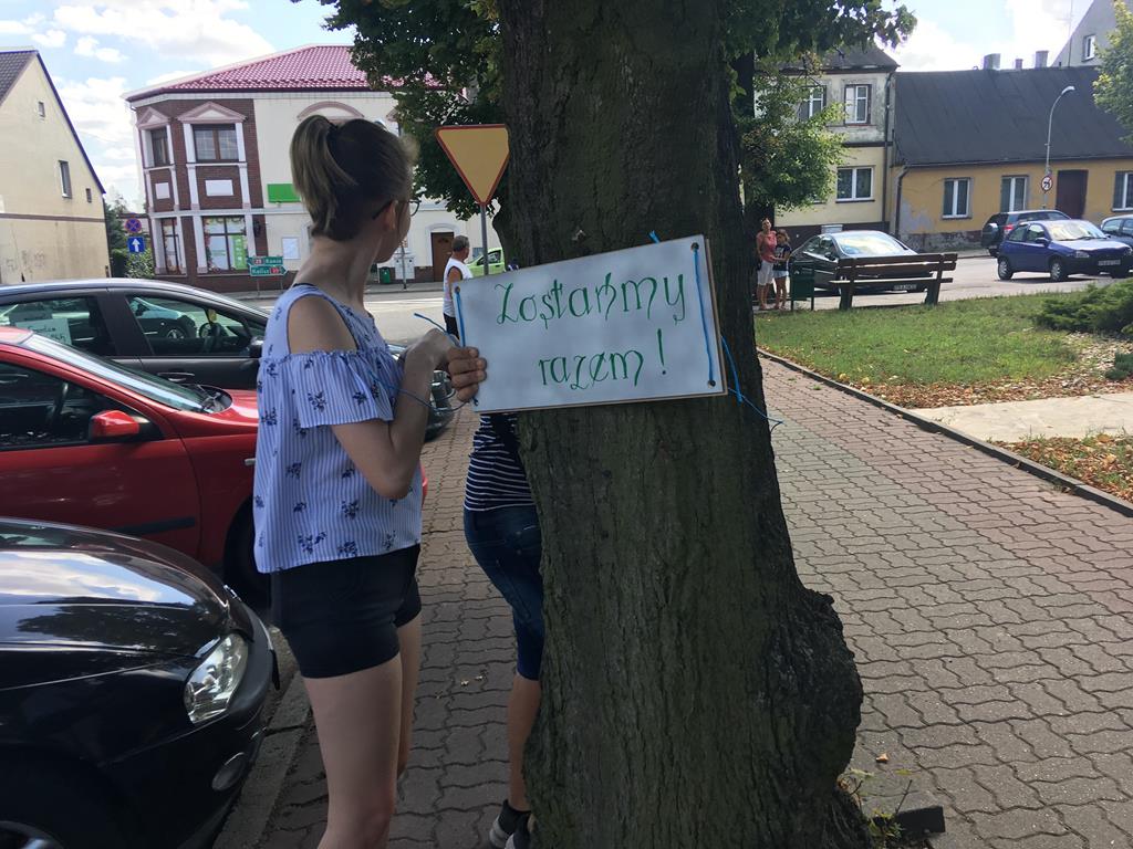 protest w obronie drzew stawiszyn - Danuta Synkiewicz