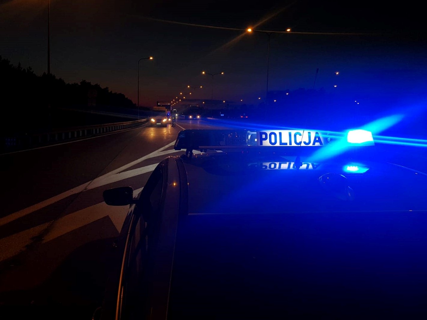 policja noc radiowóz - Wielkopolska Policja
