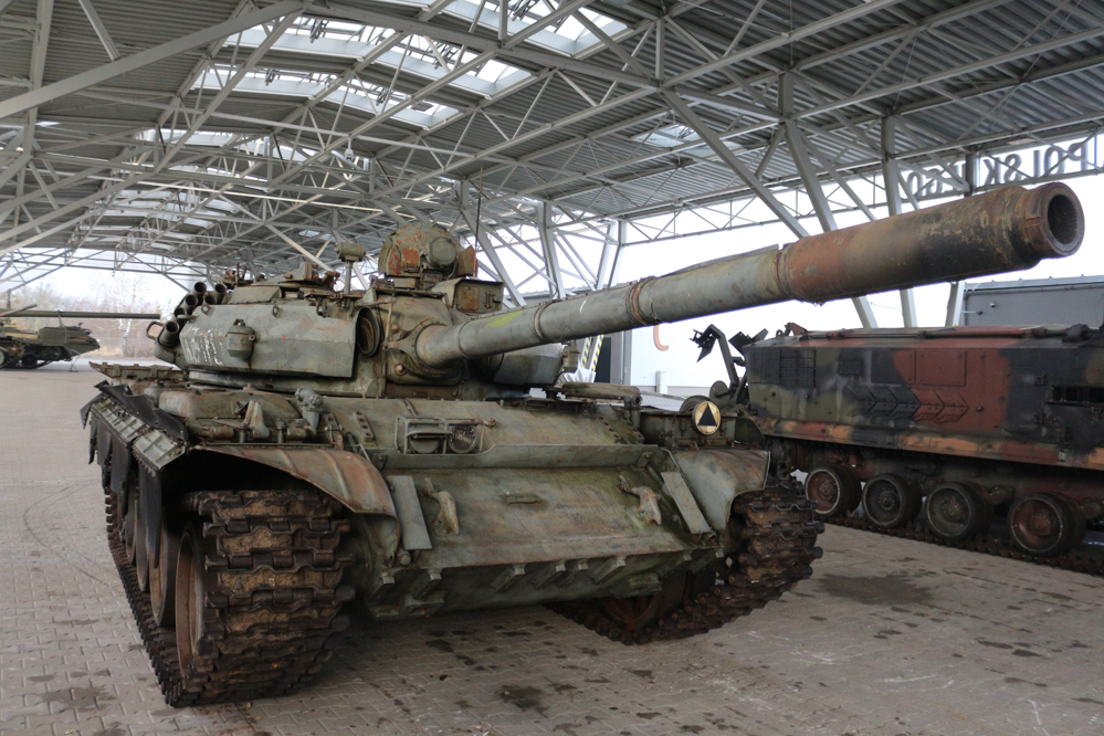 SUM-Kalina  czołg T-55AM Merida brytyjska haubicoarmata 25-funtowa muzeum broni pancernej w poznaniu - Leon Bielewicz  - Radio Poznań