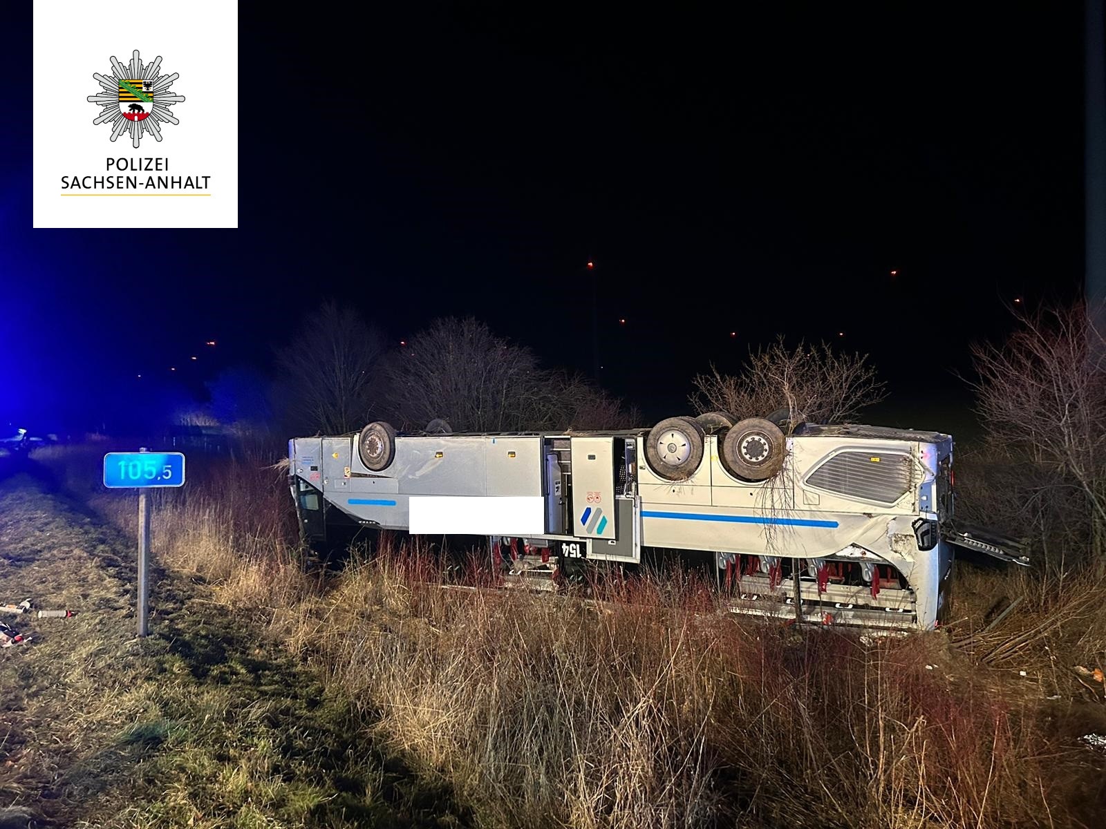wypadek polskiego autokaru w Saksonii-Anhalt - TT: Polizei Magdeburg