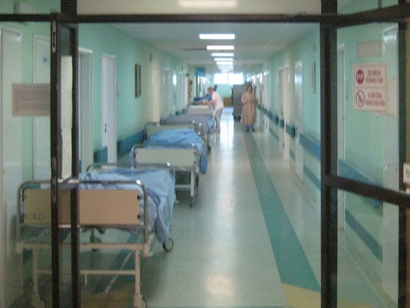szpital, korytarz, alarm - Aleksandra Włodarczyk