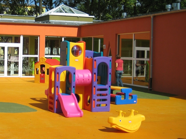 przedszkole plac zabaw - Grażyna Korzeniowska