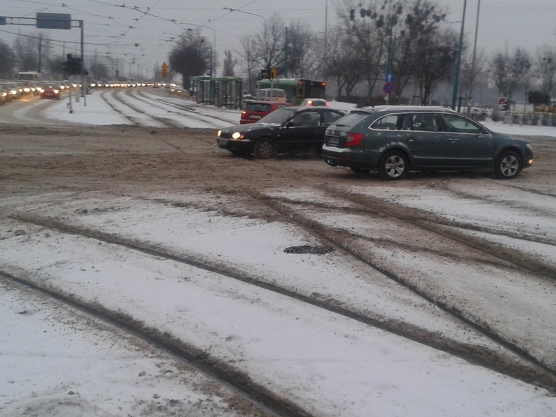 Skrzyżowanie pod śniegiem, zima, styczeń 2013 - Szymon Mazur