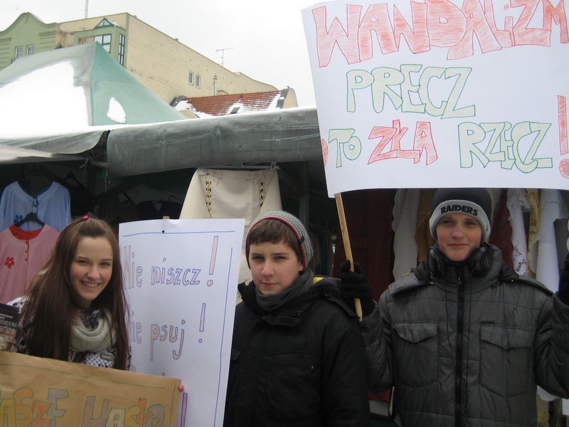 Wandalizm - protest gimnazjalistów - Aleksandra Włodarczyk