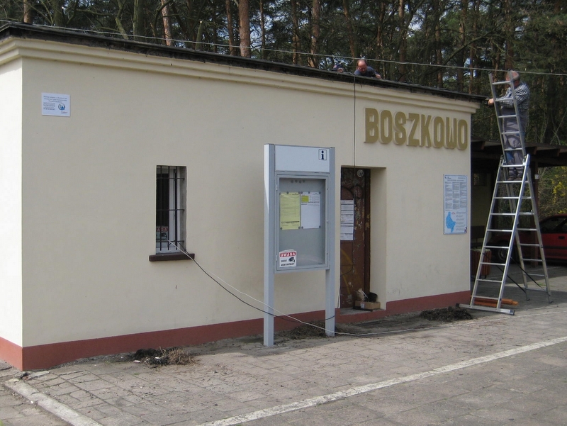 Boszkowo - dworzec w remoncie - Jacek Marciniak