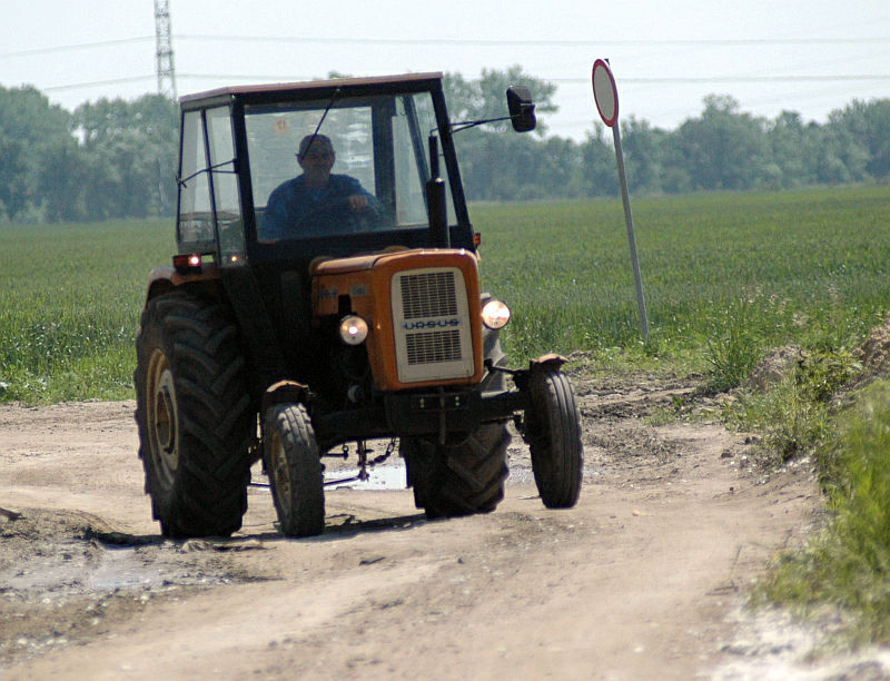 traktor ursus - TomFoto