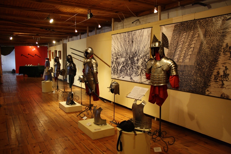 Wystawa zbroi rycerskich Opatówek - Muzeum Przemysłu w Opatówku