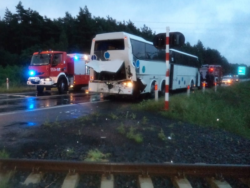 zderzenie autobusu z ciężarówką pod piłą - KP PSP Piła 