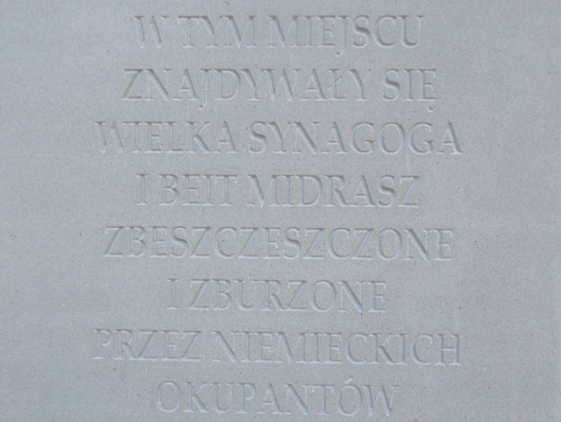 tablica z bledem w kaliszu - Danuta Synkiewicz