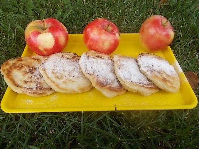 racuszki z jabłkami - Blogerzy na pomoc sadownikom