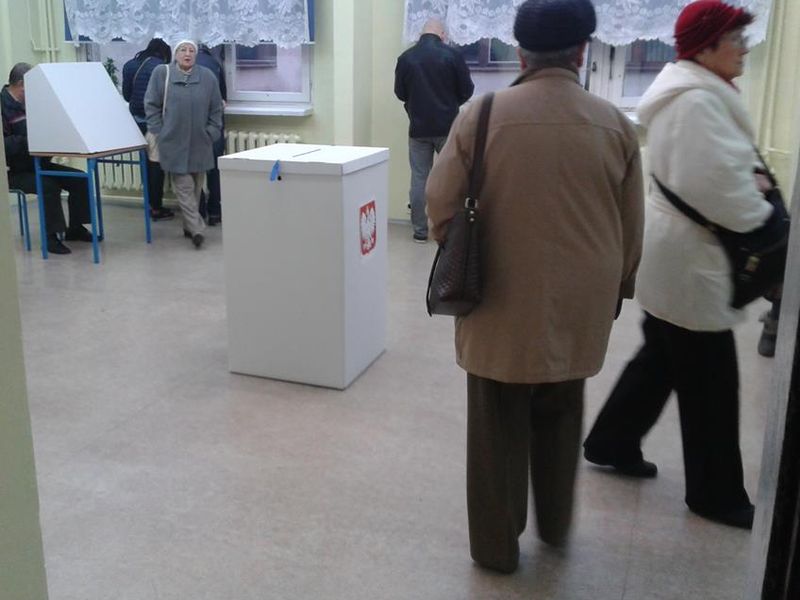 wybory 2014 urny głosowanie - Szymon Mazur