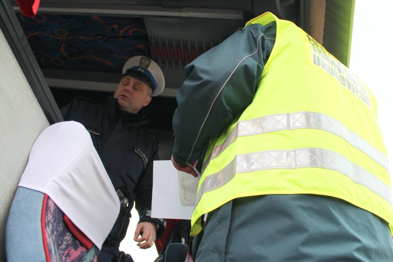 inspekcja kontroluje autobusy ferie (7) - Marcin Wesołowski