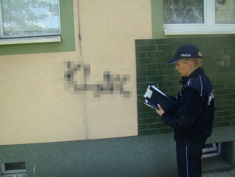 grafficiarz malował ściany - Policja Kalisz