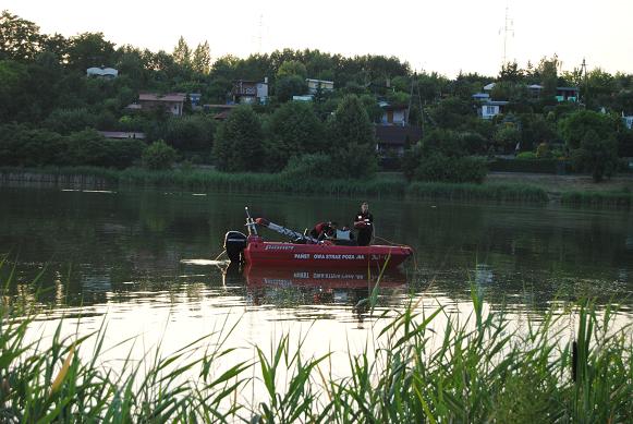 poszukiwania topielca w jeziorze - Policja Gniezno