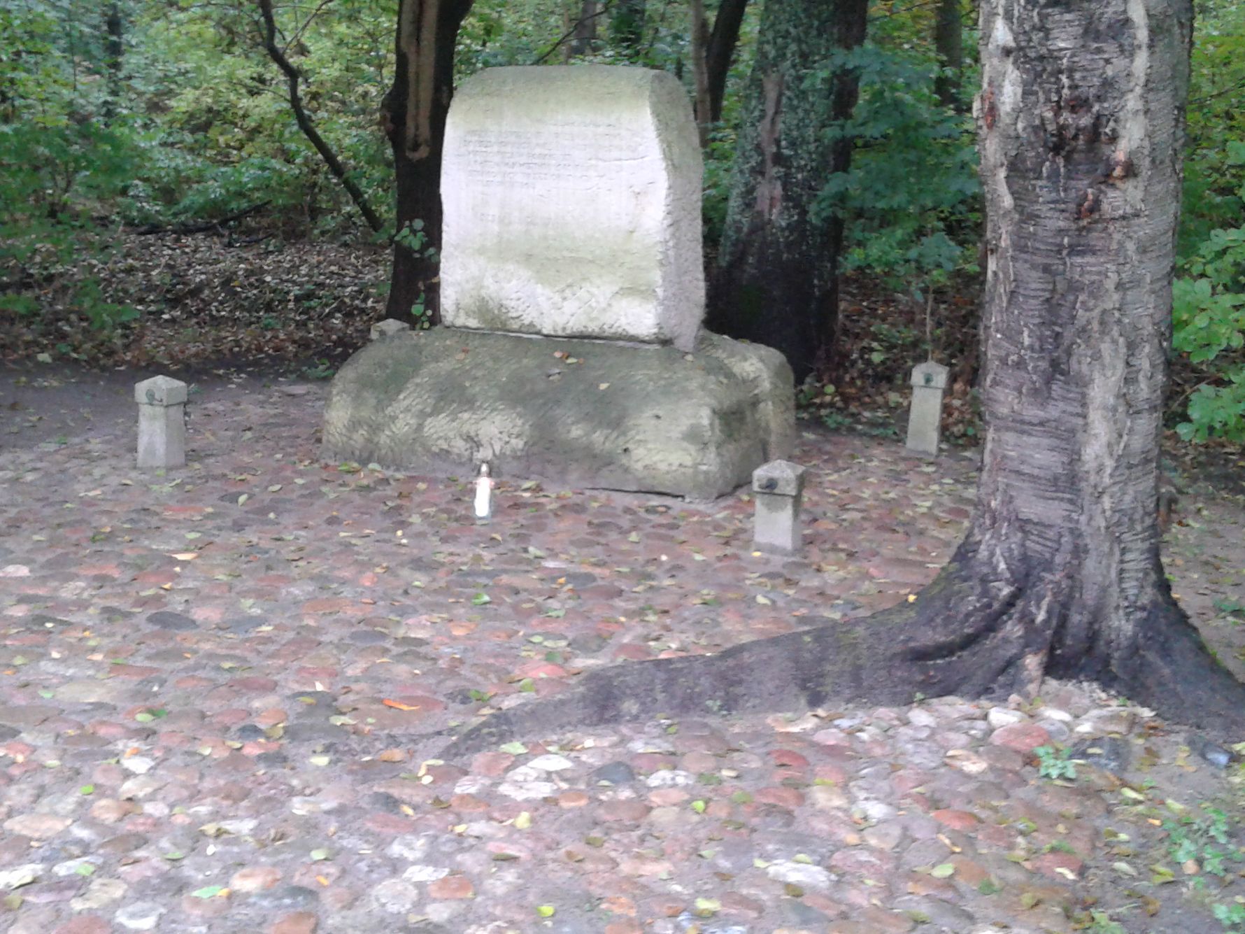 Pomnik ofiar Fortu VII nad Rusałką