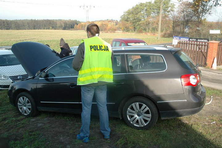złodzieje samochodów dziuple - Policja Gostyń