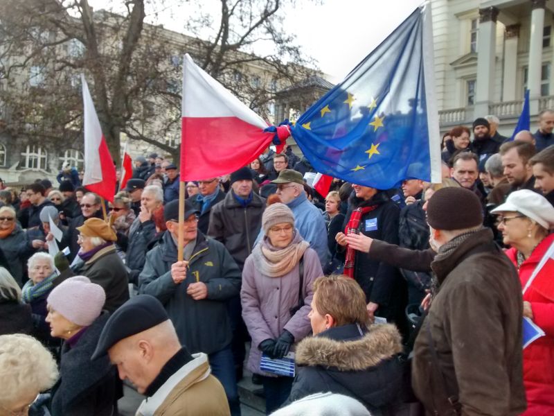 nowoczesna pikieta - Wojciech Chmielewski