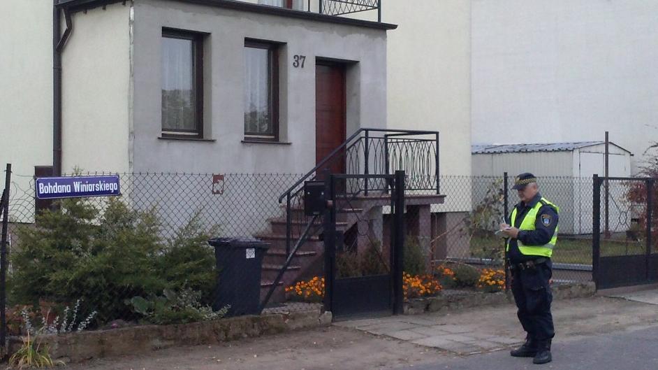 strażnik miejski wypisuje mandat - SMMP