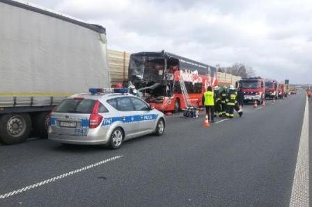 wypadek autobusu a2 - Policja Skierniewice