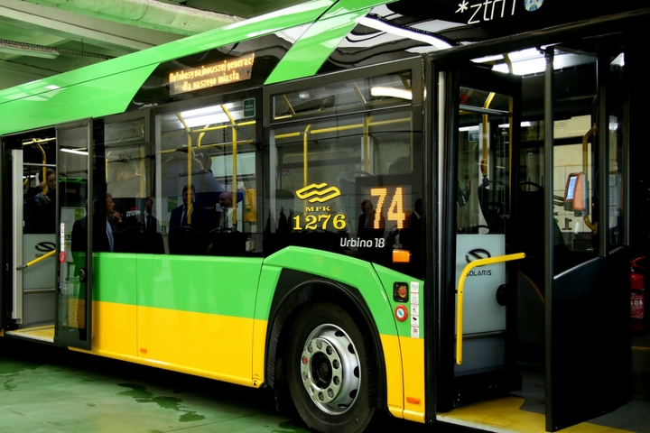 autobus nowy solaris (1) - Justyna Kowalewska