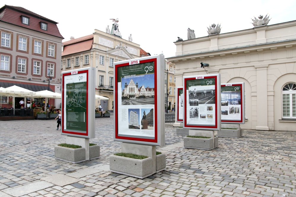 wystawa uep stary rynek 90 lat - Anna Adamczyk