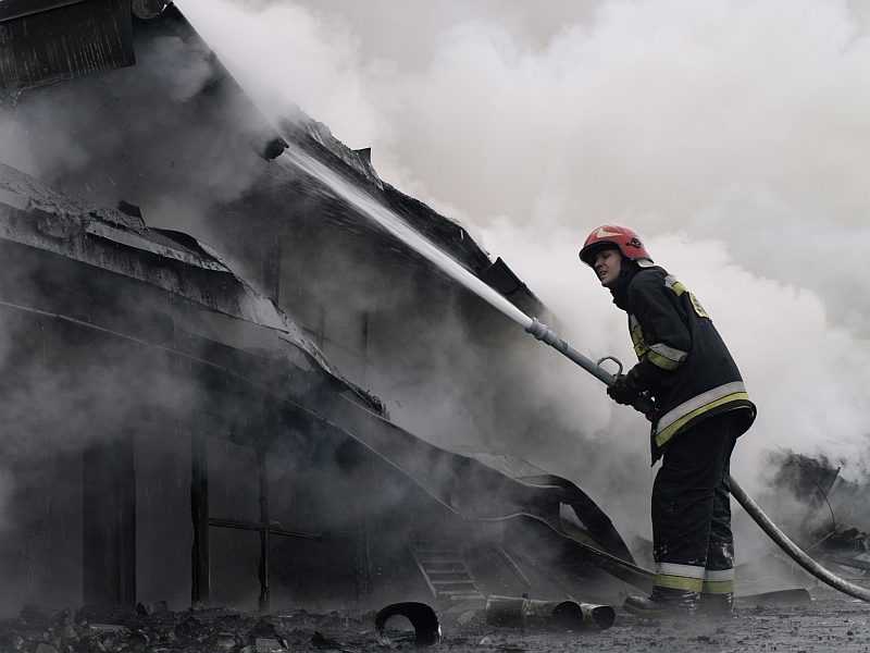 Pożar sortowni odpadów w Ostrowie Wlkp. - Jarosław Wardawy