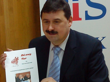 Różowy tur - Iwona Krzyżak