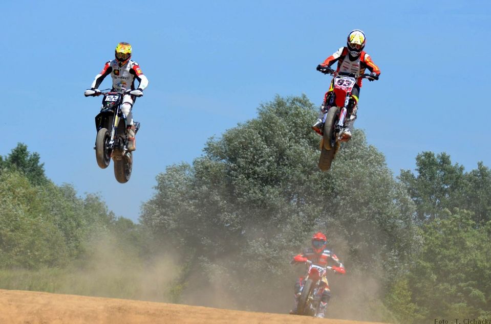 supermoto - www.aw.poznan.pl