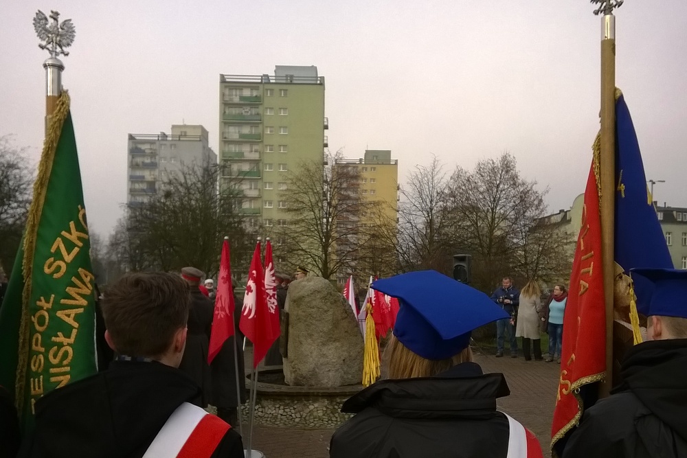 rocznica 98. przy głazie pilskim (2) - Jacek Butlewski