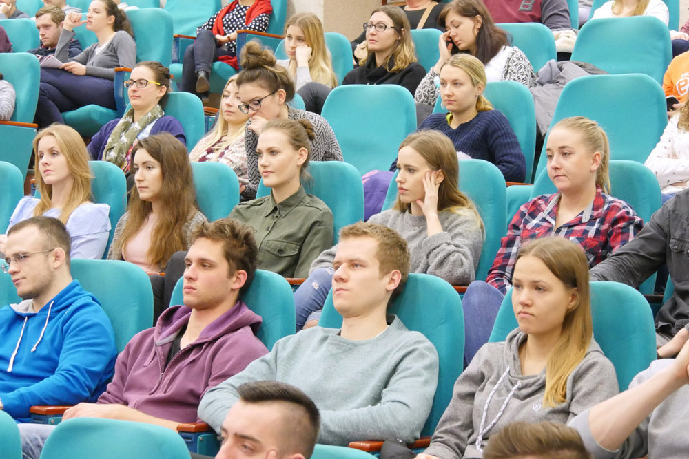 studenci AWF na wykładzie, wykład - AWF Poznań