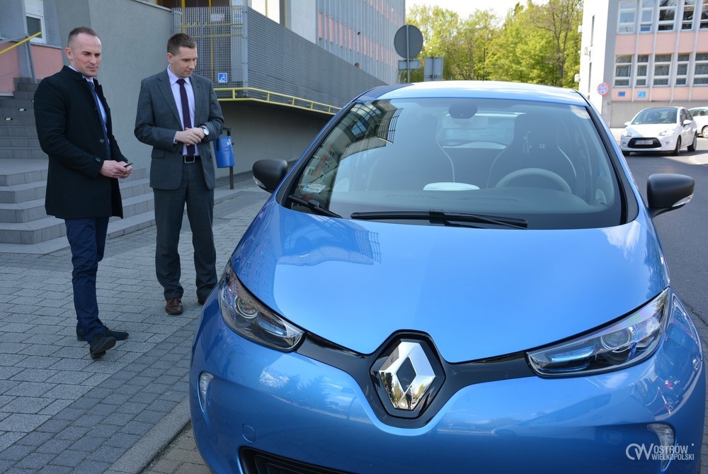 ekektryczne autko - UM Ostrów Wlkp.