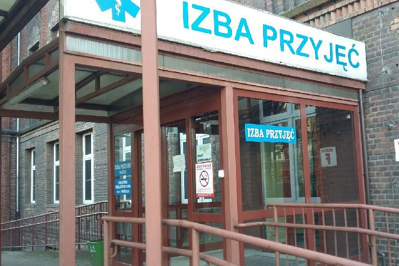 szpital degi wejście - Szymon Mazur