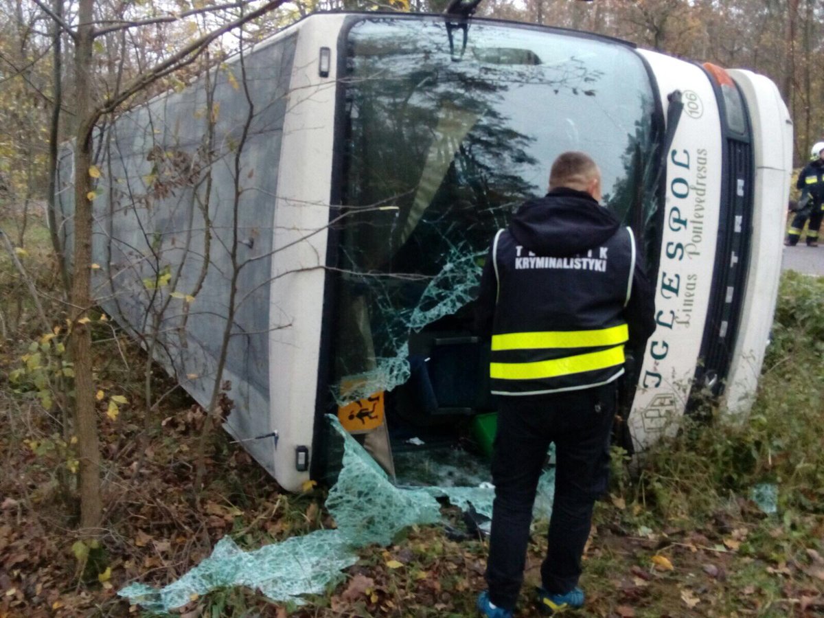 autobus wypadek wrzesnia 1 - Policja Września