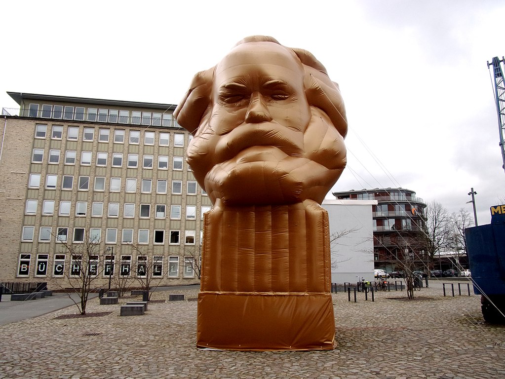 karol marks balon - Pauli-Pirat - CC: Wikimedia Commons