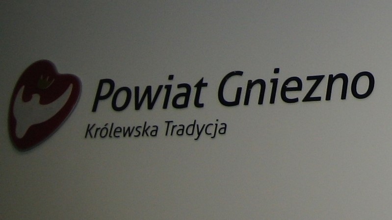 logo powiatu gnieźnieńskiego - Rafał Muniak
